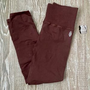 •Free People• Good Karma Leggings, M/L NWT